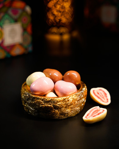 Chocolate-covered strawberries, assorted