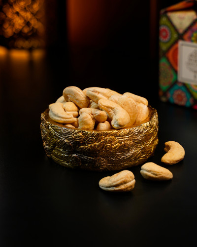 Cashew nuts W180