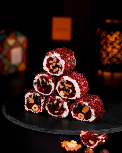 Lokum with hazelnuts, walnuts and barberries