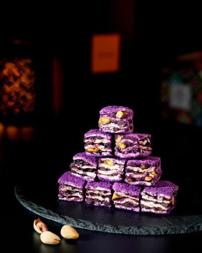 Baklava-style lokum with pistachios, raspberry jam and blueberry flavour