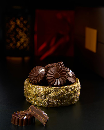 Sugar-free plain chocolate