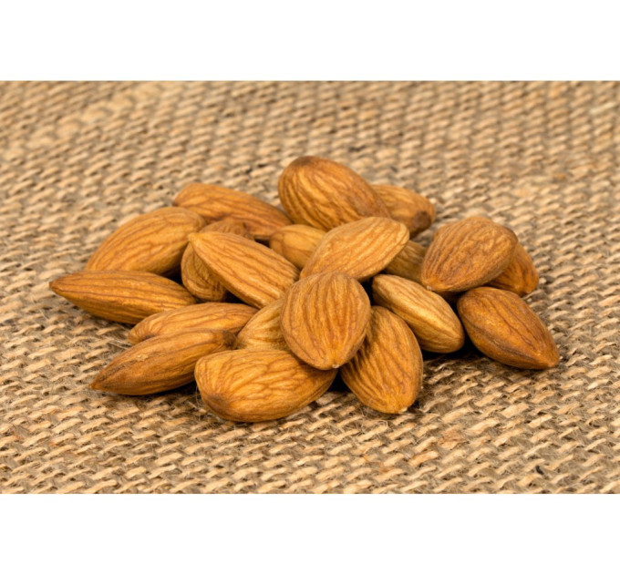 Mandle přírodní vel. 20/22 250g